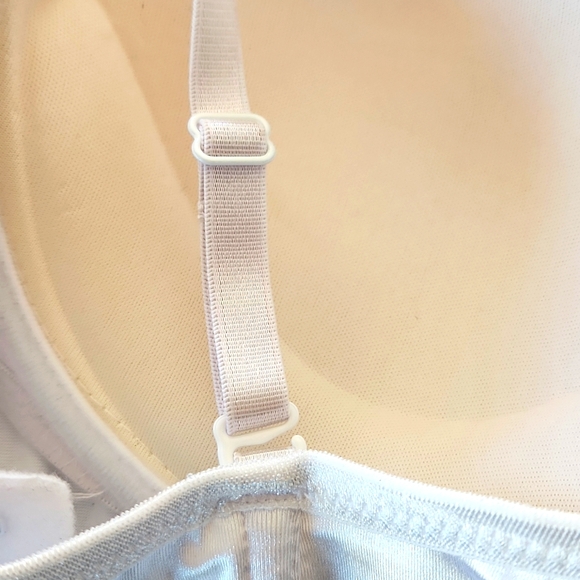 NWOT..Satin Bustia - Picture 8 of 10